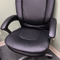Managerial Black Leather Chair