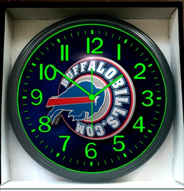  Buffalo Bills NFL Glow In The Dark Wall Clock New!