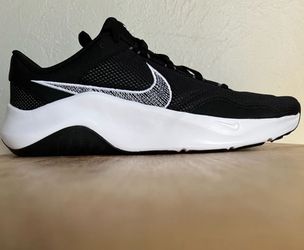 New Nike Legend Essential 3NN Black White Training Shoes Men's Size 10.5