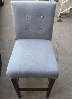 2 brand new high chairs