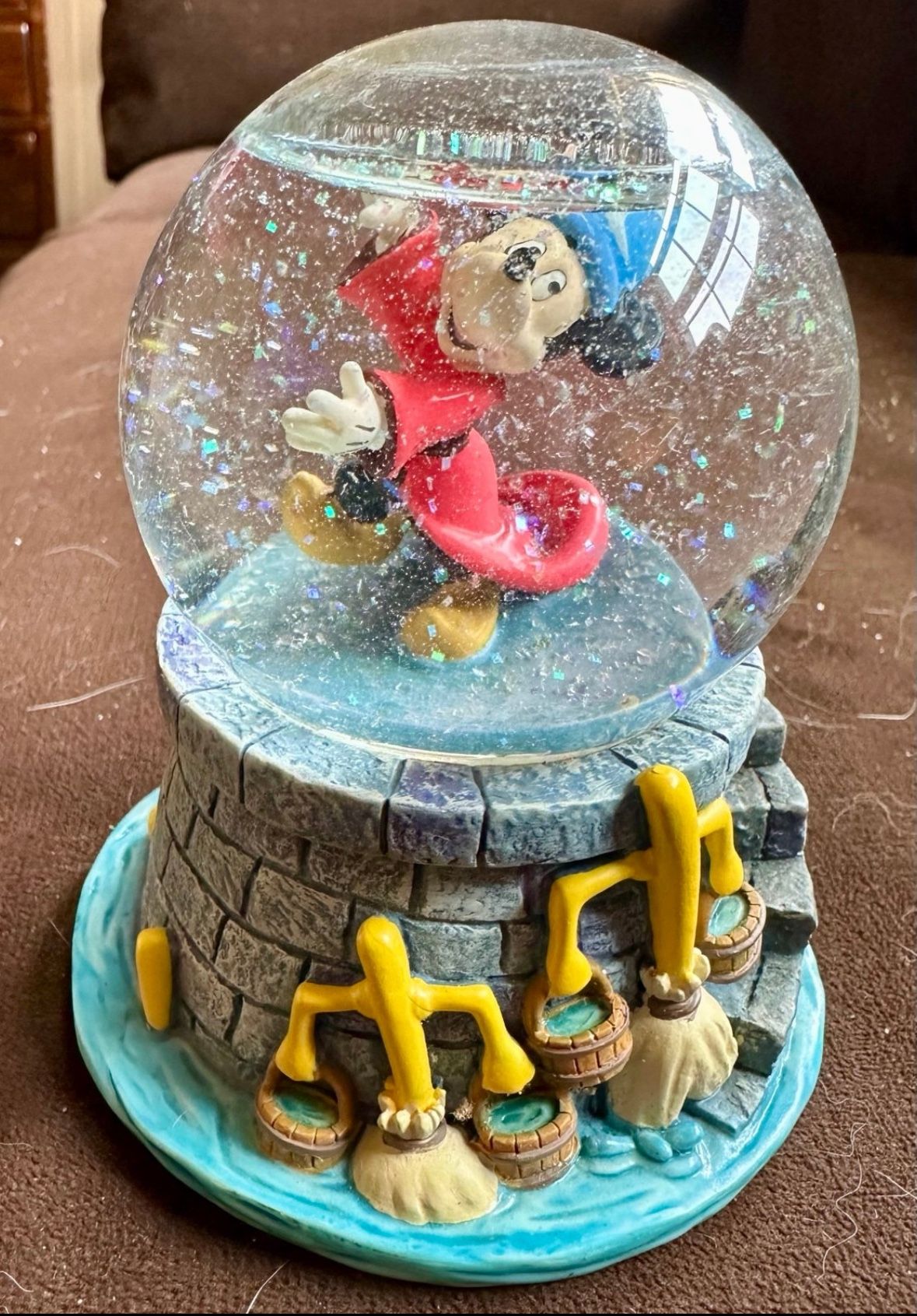 Sorcerer Mickey Snow globe 