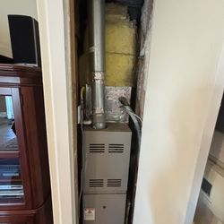 2 Ton Full System (R22).   Works Good 