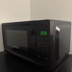 Proctor Silex Black Microwave 