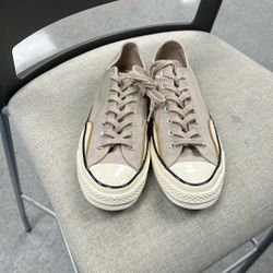 converse- unisex 9