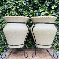 Set of 2 Trumpet Pot Planters with Stands