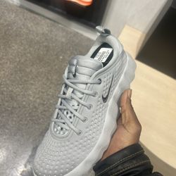 Nike Mind 002 Light Smoke Grey All Sizes Brand New 100% Authentic 