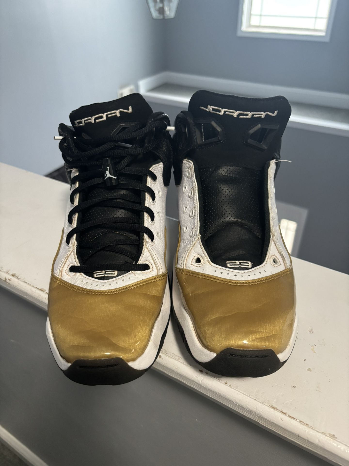 Jordan’s 9.5 For Sale !!!!!!!!!!
