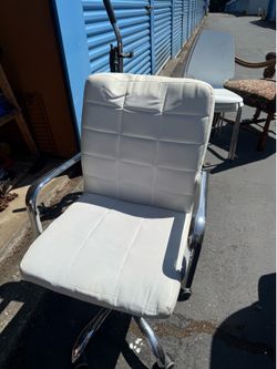 Desk chair free