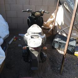 VIP Scooter 150cc Low Miles For Parts Or Fix