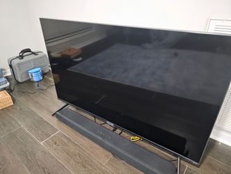 TCL 55in Flat Screen TV with Soundbar