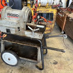 RIDGID 1822 PIPE THREADING MACHINE WITH CHAMFER CUTOFF AND FOOT PEDAL READY TO WORK!!! 