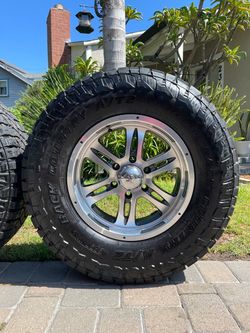 6 Lug Nut Rims & TIRES/ Rines & LLANTAS De 6 birlos (6x5.5) Size: 17”