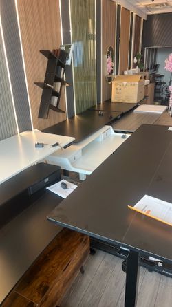 Premium standing Desks  Many  Sizes In Stock 📌
