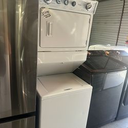 Whirlpool Washer And Electric Dryer Stackable 220 Volts