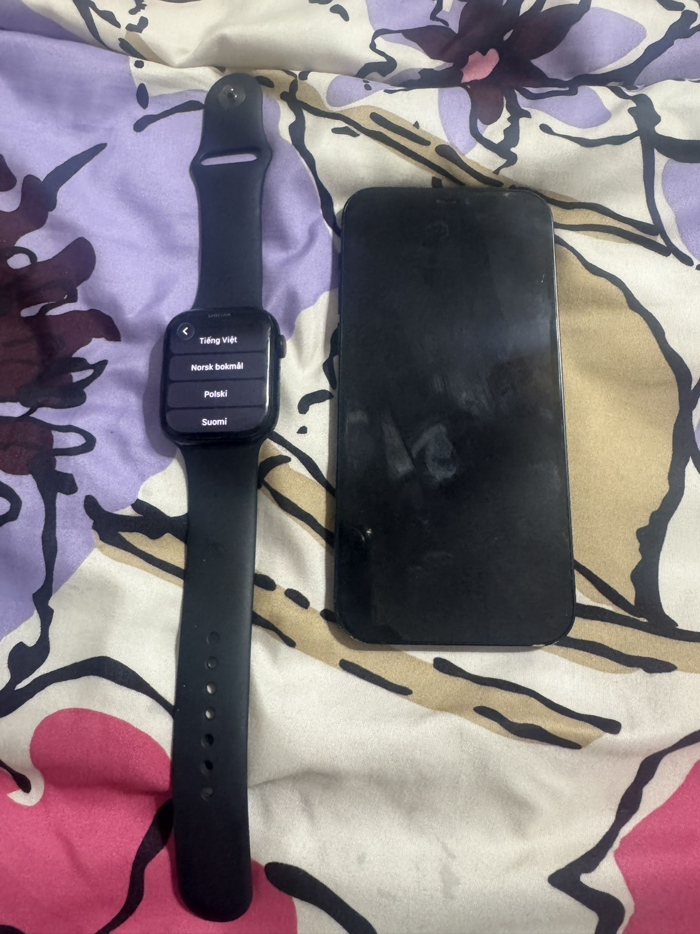 IPhone 12 With Watch Serie 9