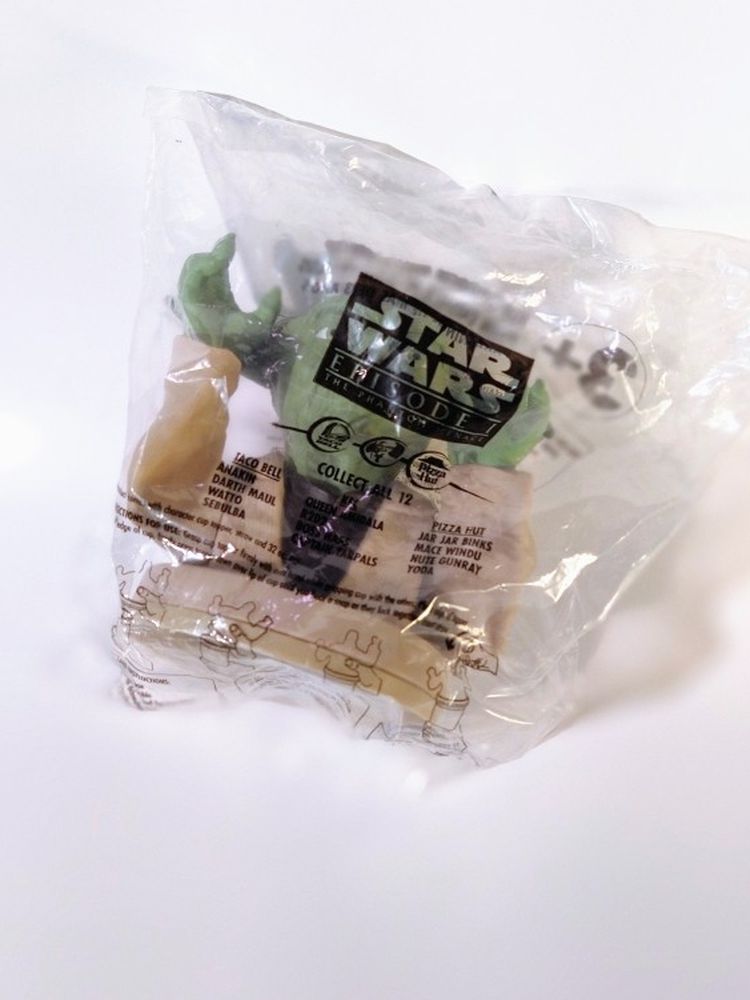 RARE** STARWARS COLLECTABLE CUP TOPS **