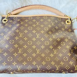 Authentic LV Artsy