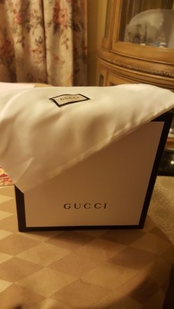 Gucci box