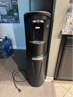 Primo x Sparkletts Water dispenser