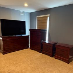 Cherry Dressers And Nightstands 