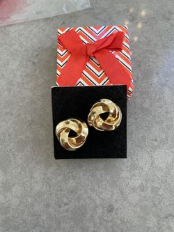 14 K Beautiful Earrings