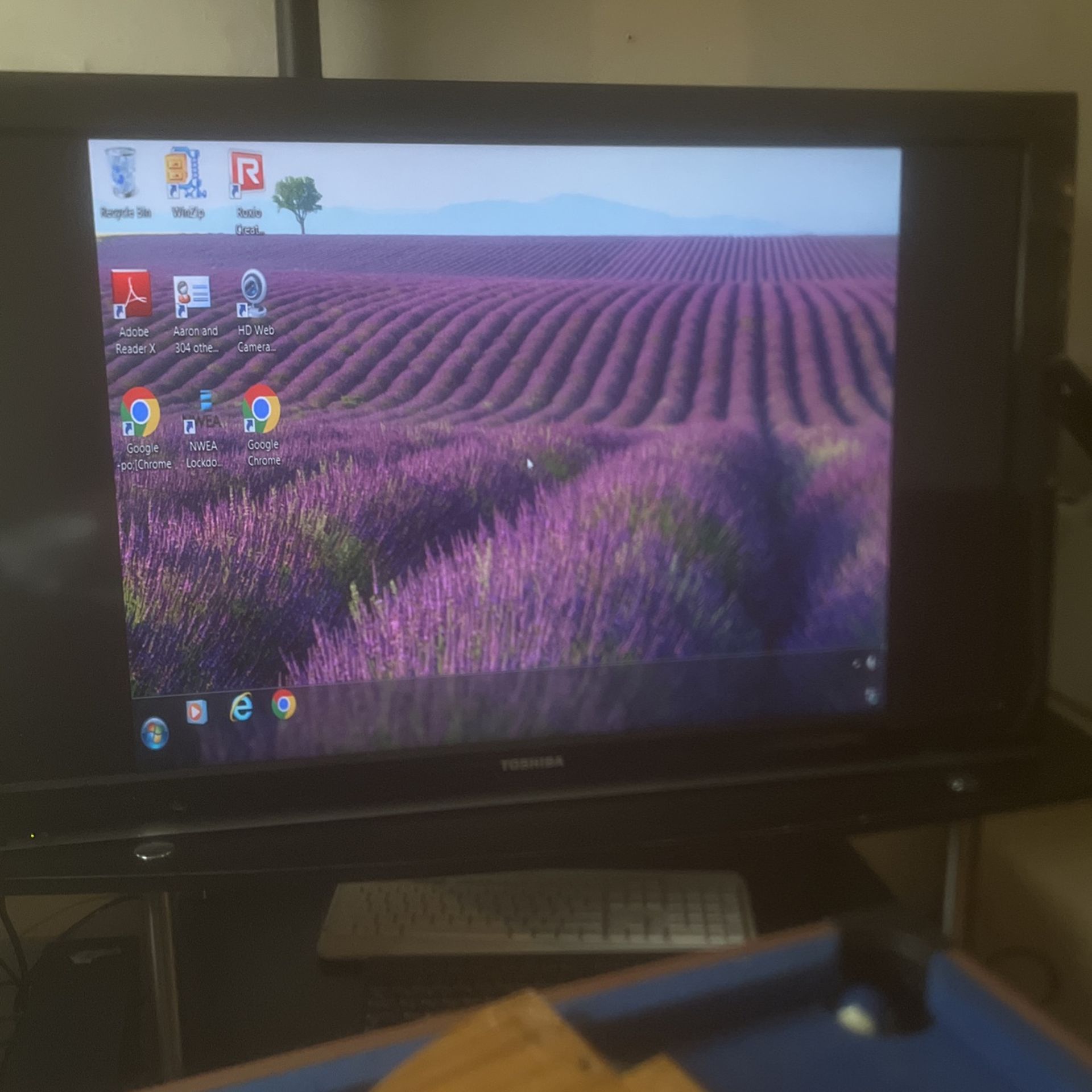 Toshiba 42”