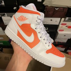 Jordan 1 Mid Citrus Women’s (8.5,9,9.5,10)