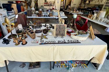 Home Decor/Vintage Items