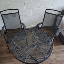 Patio Table 2 Chairs
