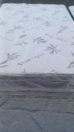Brand New Queen Size Pilllowtop Mattress and box Spring free delivery The delivery is free for 20 minutes