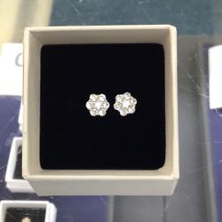 $9.99 Cluster Earring.
