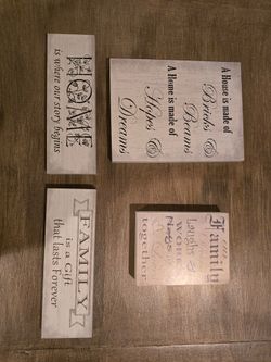 Decorative wooden wall plaques