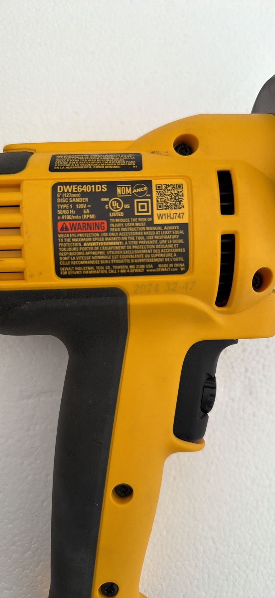 π₯ DEWALT Rotary Sander, Variable Speed, Dust Shroud, 5-Inch DWE6401DS BRAND NEW