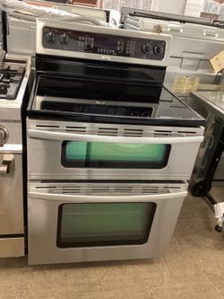 Whirlpool 30 in. Glass Top 5 Burners Double Oven Electric Stove