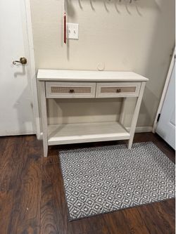 Entry way table