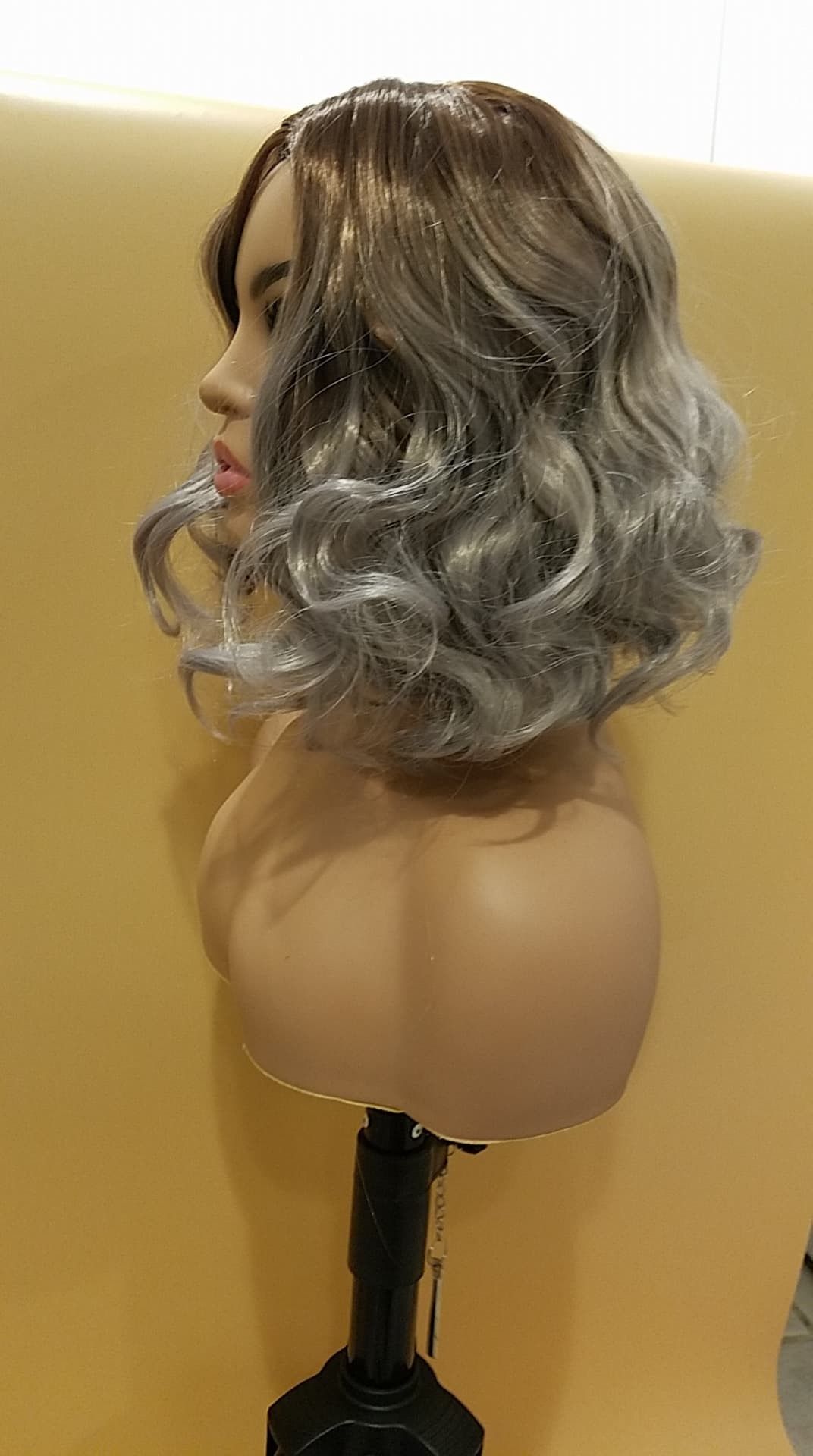 Short Gray&Brown Wavy Wig