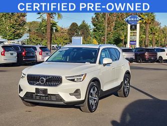2025 Volvo XC40