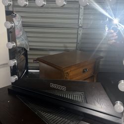 Bluetooth vanity mirror with lights