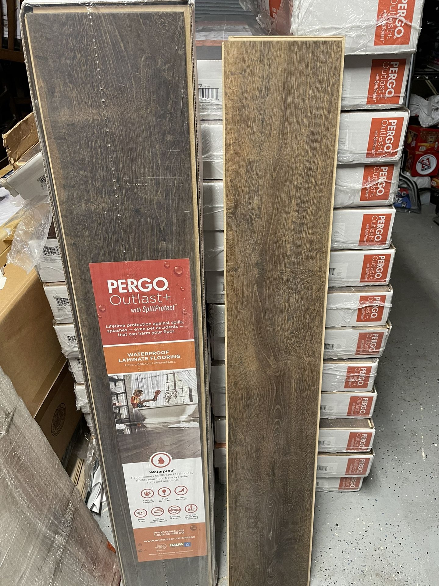 Pergo Outlast+ Cocoa Walters Oak W Waterproof Laminate Wood Flooring (19.63 sq. ft./case)