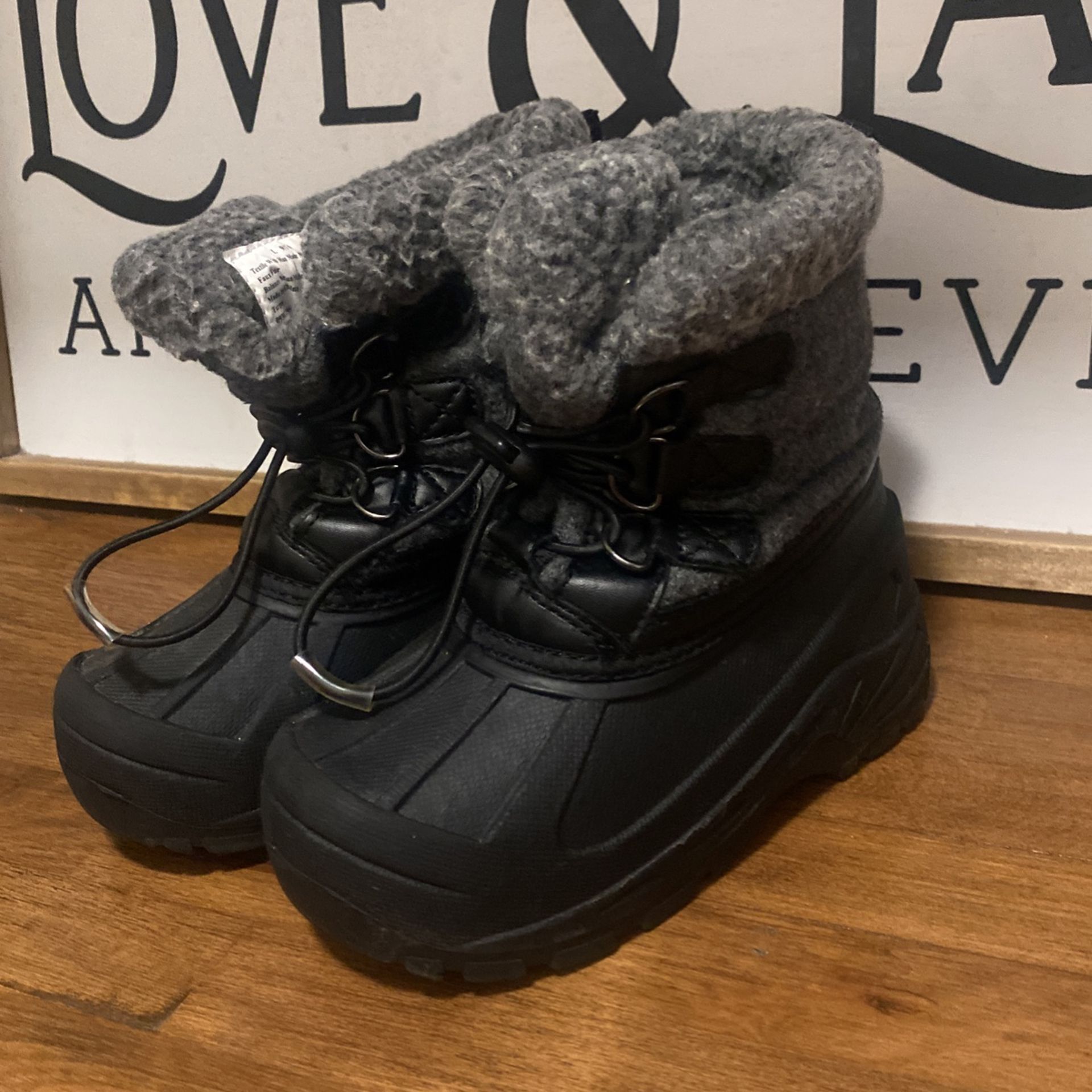 Snow Boots Size 9/10