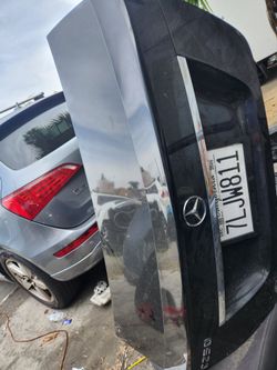 2007-2014 MERCEDES BENZ C250, C300 REAR BLACK TRUNK !