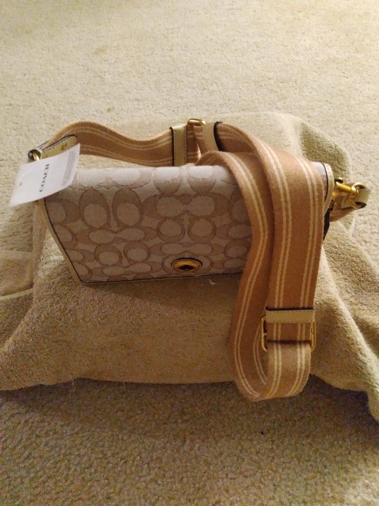 Authentic Coach Cross Body Purse 