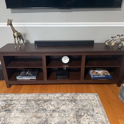 TV Stand with 6 Spots