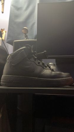 Nike Retro 2000s Mid High Tops Size 9