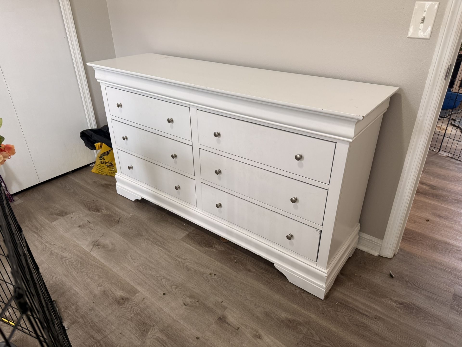 White Wood Dresser