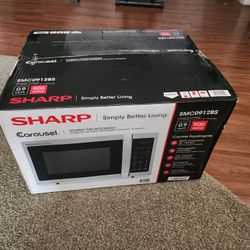 Brand New Sharp Microwave 