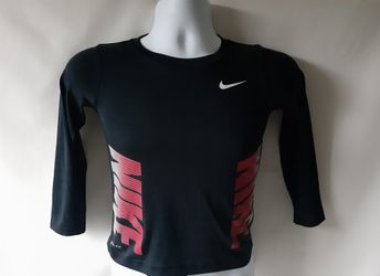 Nike boys black long-sleeve athletic top size 7