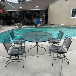 Gorgeous Outdoor Patio Set!!!