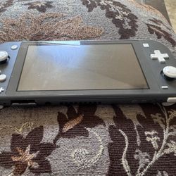 Hacked Nintendo Switch Lite