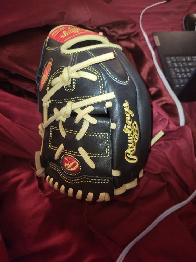 Rawlings Left Hand Mitt